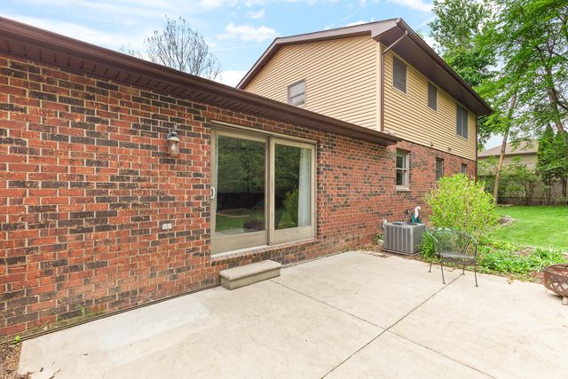 1302 N Freer Road, Chelsea, MI 48118