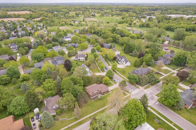 1302 N Freer Road, Chelsea, MI 48118
