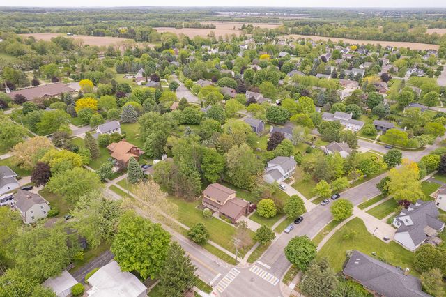 1302 N Freer Road, Chelsea, MI 48118