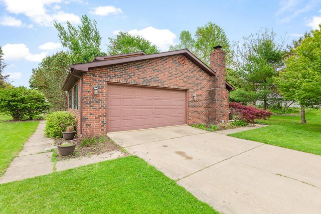 1302 N Freer Road, Chelsea, MI 48118