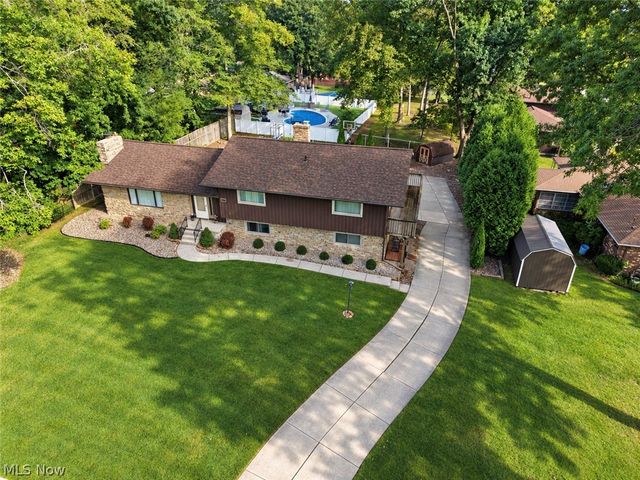 310 Fawnwood Drive, Tallmadge, OH 44278