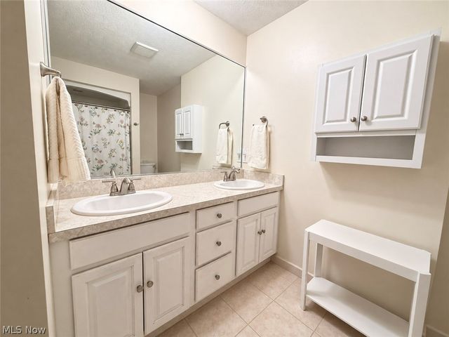 310 Fawnwood Drive, Tallmadge, OH 44278