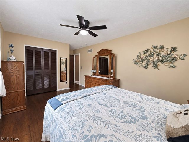 310 Fawnwood Drive, Tallmadge, OH 44278
