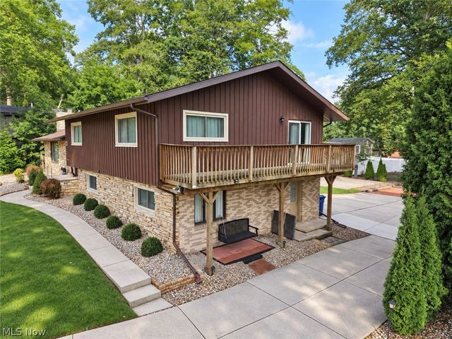 310 Fawnwood Drive, Tallmadge, OH 44278