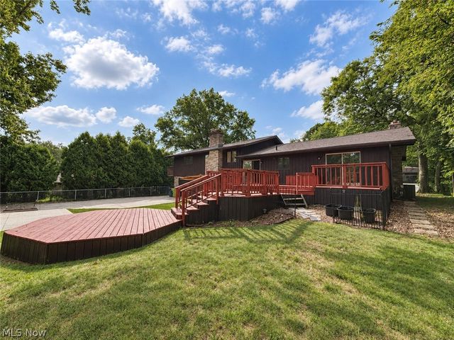 310 Fawnwood Drive, Tallmadge, OH 44278