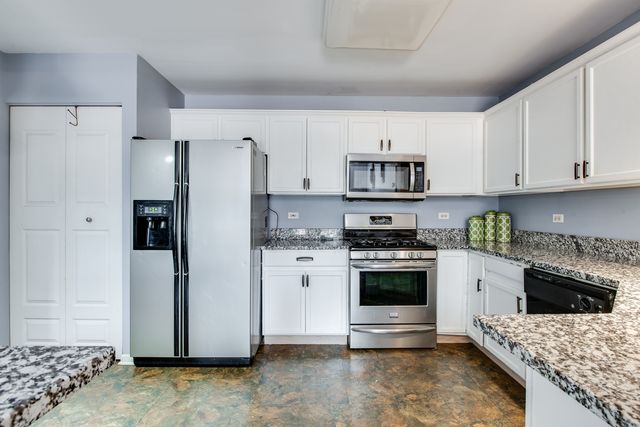 3290 Cool Springs Court, Naperville, IL 60564