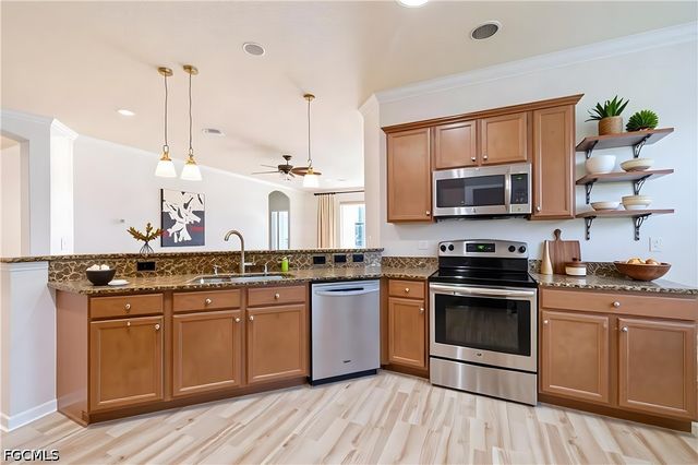 11318 Red Bluff LN, Fort Myers, FL 33912