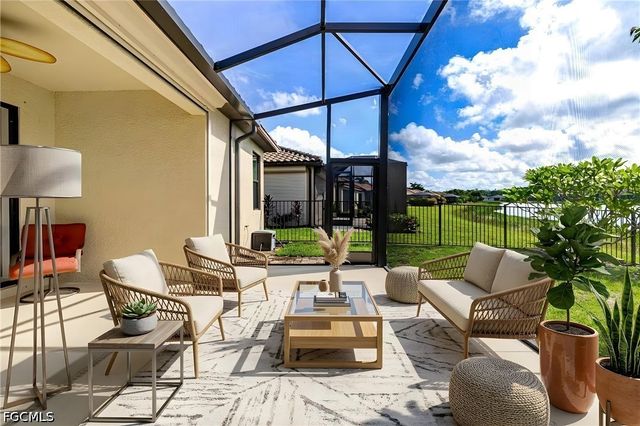 11318 Red Bluff LN, Fort Myers, FL 33912