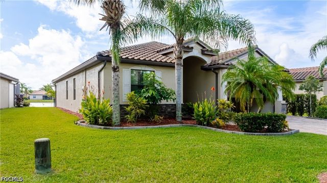 11318 Red Bluff LN, Fort Myers, FL 33912