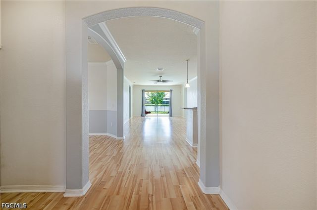 11318 Red Bluff LN, Fort Myers, FL 33912