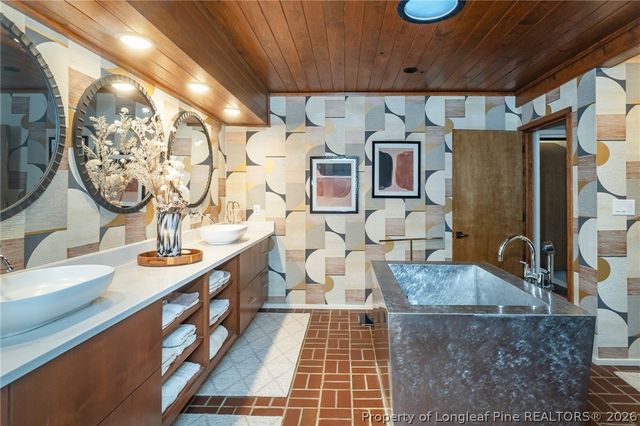 2210 Winterlochen Road, Fayetteville, NC 28305