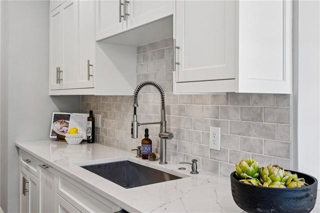 2575 Peachtree Road NE 5G, Atlanta, GA 30305