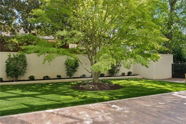 2575 Peachtree Road NE 5G, Atlanta, GA 30305
