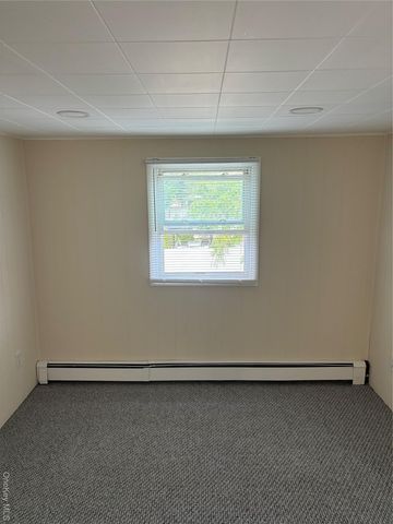 68 winges, Patchogue, NY 11772