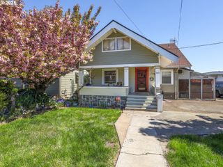 160 S 1ST St, St Helens, OR 97051