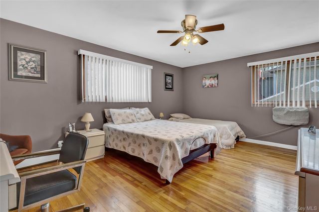 150 W Islip Road, West Islip, NY 11795