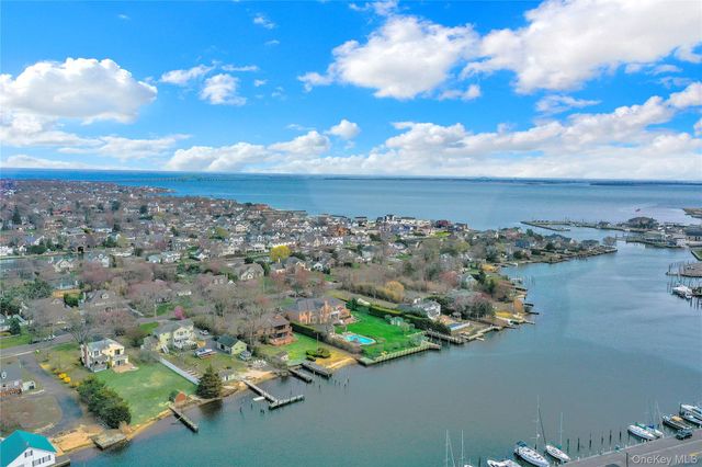 150 W Islip Road, West Islip, NY 11795