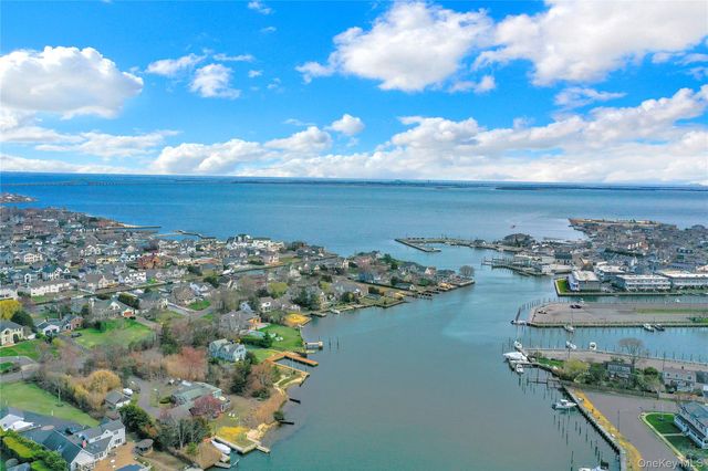 150 W Islip Road, West Islip, NY 11795