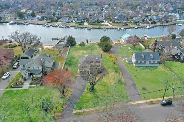 150 W Islip Road, West Islip, NY 11795