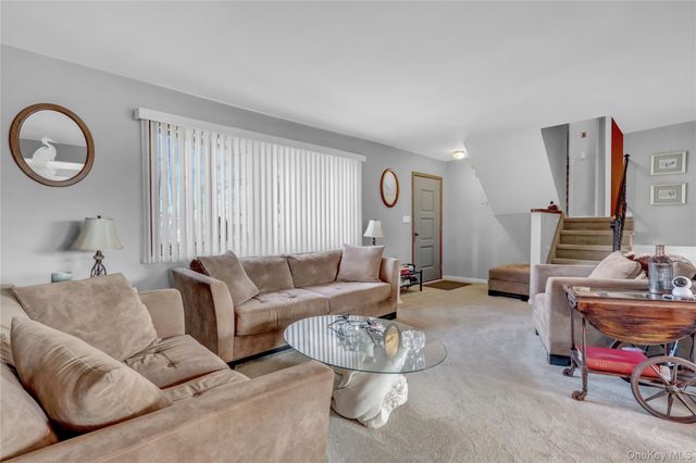 150 W Islip Road, West Islip, NY 11795