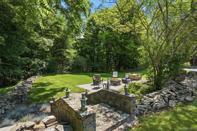 232 Tally Ho Road, Middletown, NY 10940