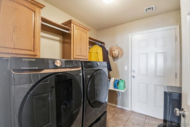 1703 S Desert Palm Place, Broken Arrow, OK 74012