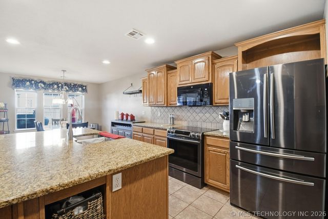 1703 S Desert Palm Place, Broken Arrow, OK 74012