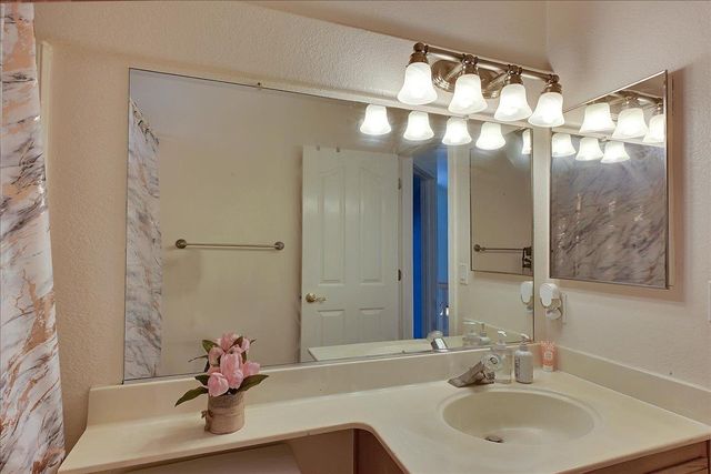 1716 River Run Dr, Marysville, CA 95901