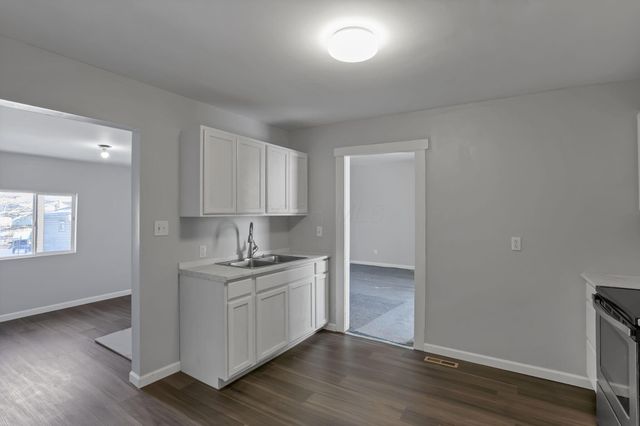 60 W Harrison Street, Newark, OH 43055