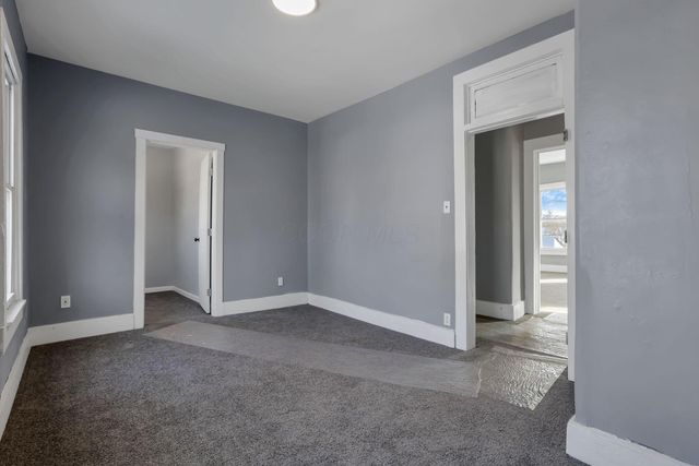 60 W Harrison Street, Newark, OH 43055