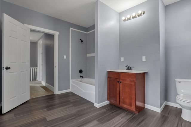 60 W Harrison Street, Newark, OH 43055