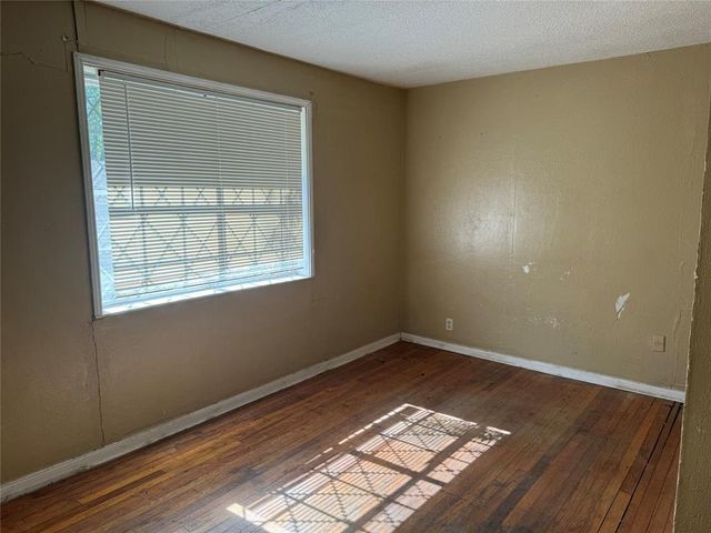 2109 N 3rd Street, Orange, TX 77630
