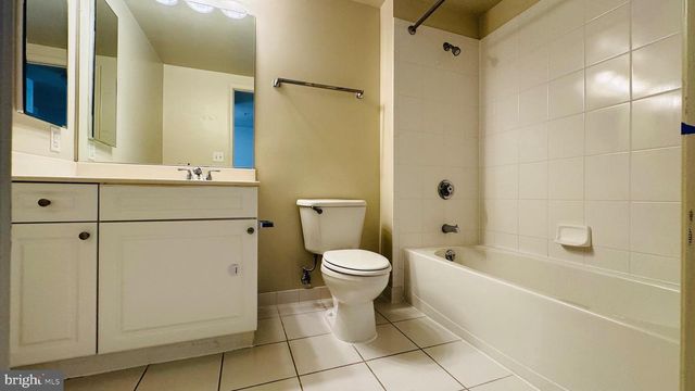 2726 GALLOWS RD #807, Vienna, VA 22180