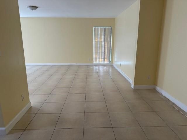 7013 NW 63rd Ct, Tamarac, FL 33321