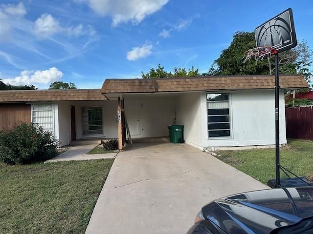 7013 NW 63rd Ct, Tamarac, FL 33321