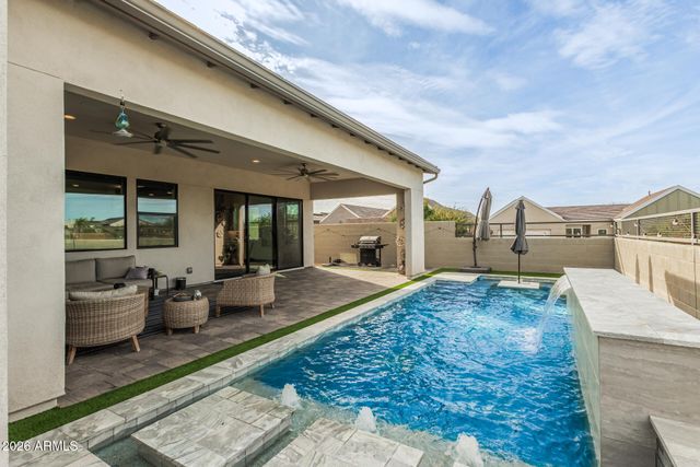 712 E Buist Avenue, Phoenix, AZ 85042