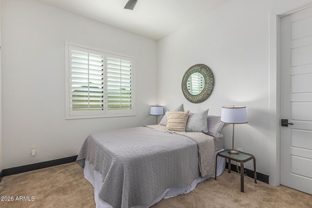 712 E Buist Avenue, Phoenix, AZ 85042