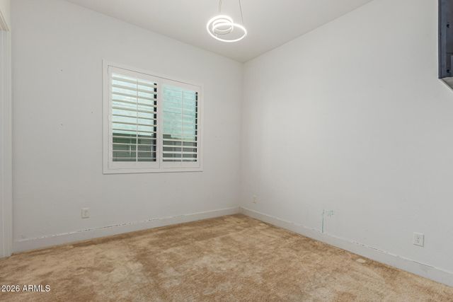 712 E Buist Avenue, Phoenix, AZ 85042