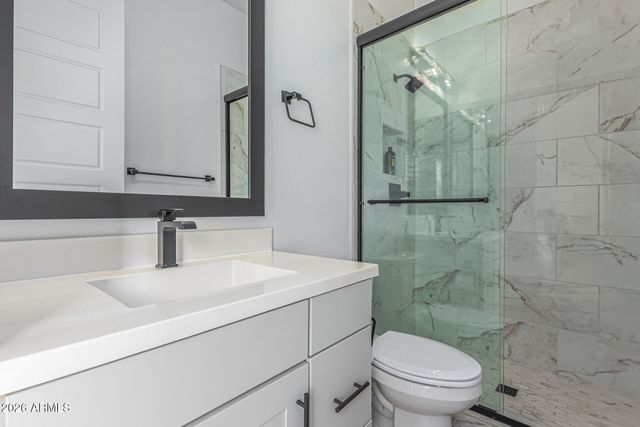 712 E Buist Avenue, Phoenix, AZ 85042