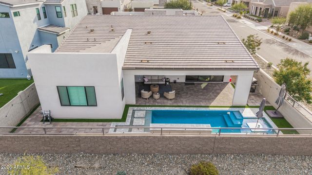 712 E Buist Avenue, Phoenix, AZ 85042