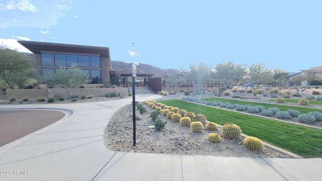 712 E Buist Avenue, Phoenix, AZ 85042