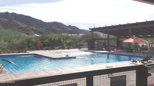 712 E Buist Avenue, Phoenix, AZ 85042