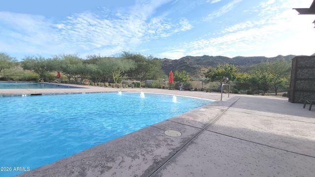 712 E Buist Avenue, Phoenix, AZ 85042