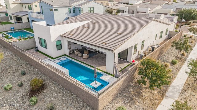 712 E Buist Avenue, Phoenix, AZ 85042