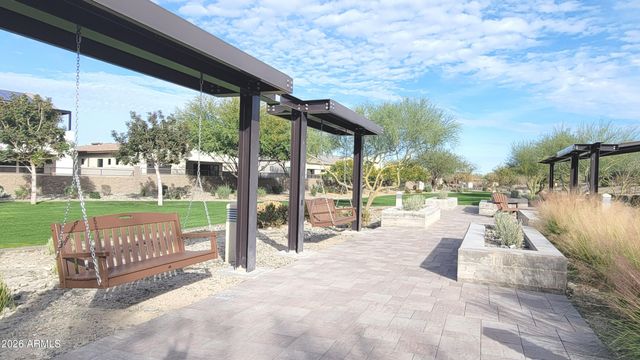 712 E Buist Avenue, Phoenix, AZ 85042