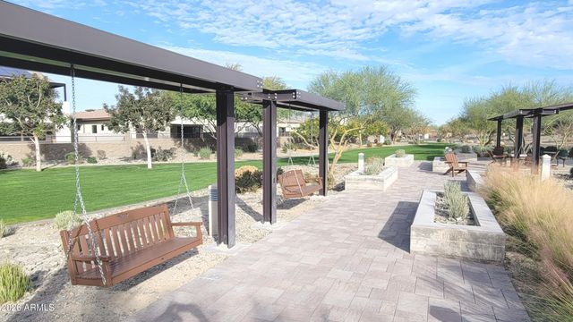 712 E Buist Avenue, Phoenix, AZ 85042