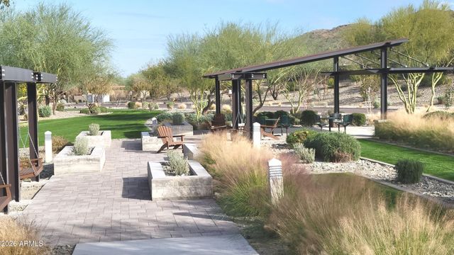 712 E Buist Avenue, Phoenix, AZ 85042