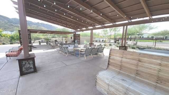 712 E Buist Avenue, Phoenix, AZ 85042
