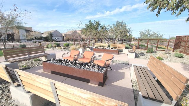 712 E Buist Avenue, Phoenix, AZ 85042