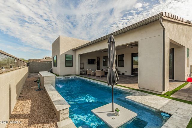 712 E Buist Avenue, Phoenix, AZ 85042